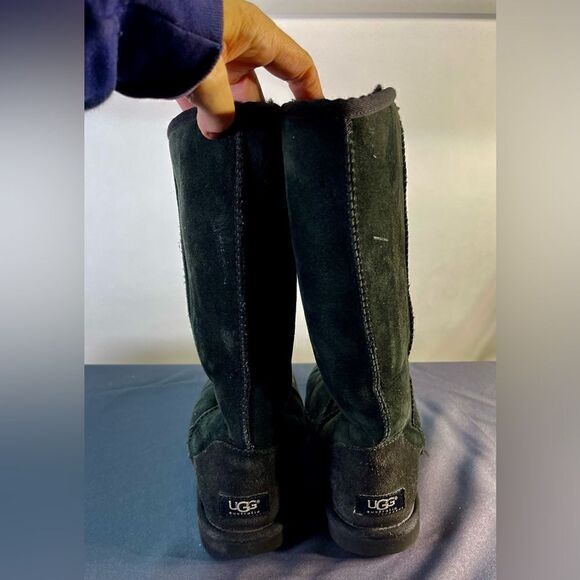 UGG - Black Traditional Boots - Picture 5 of 9